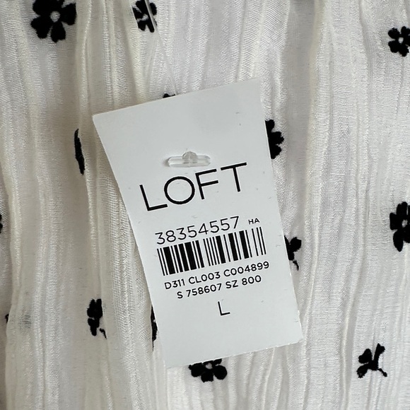 LOFT Cream Blouse with Black Floral Pattern - Picture 4 of 7